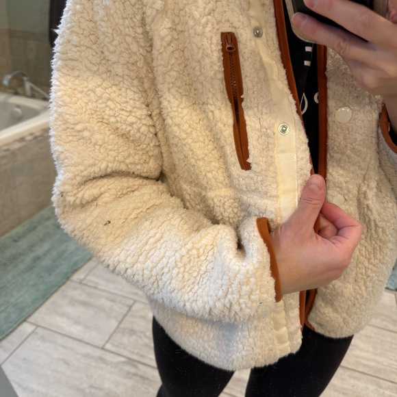 Universal Thread cozy Sherpa jacket - Picture 3 of 4